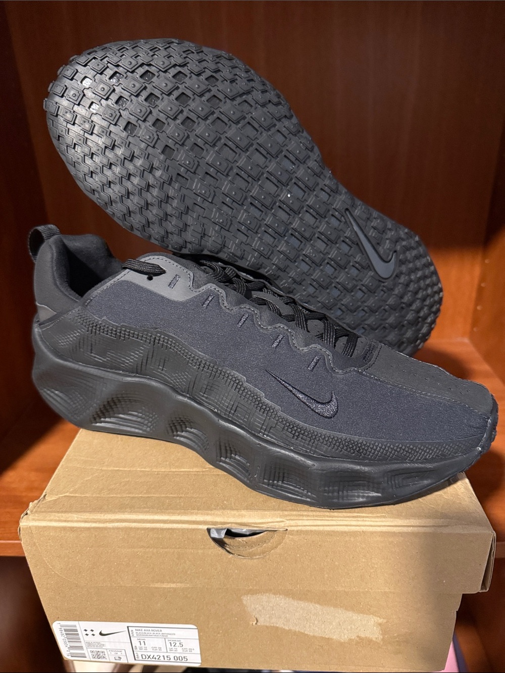 Nike Men's Ava Rover triple black - Picture 3 of 4